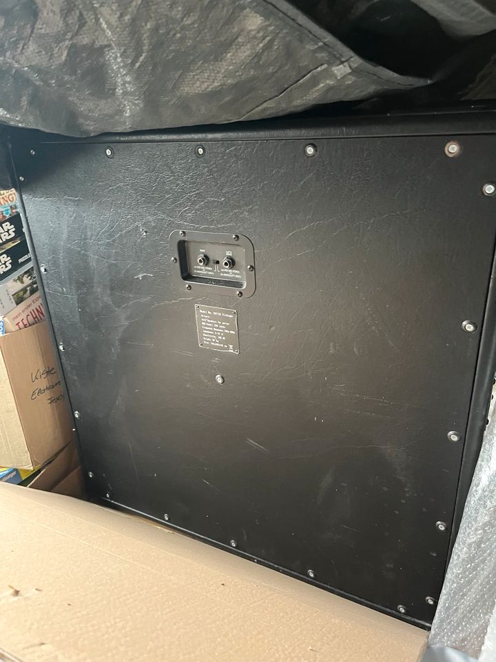 4x12“ Box  gerade leer in Neckarwestheim