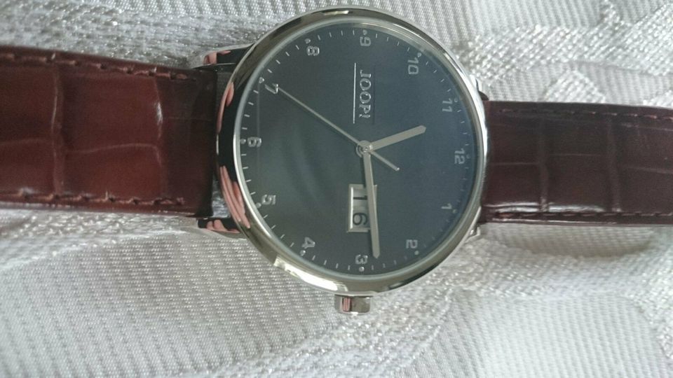 Joop! sportliche Herrenuhr mit Lederarmband wie neu original in  Sachsen-Anhalt - Nebra (Unstrut) | eBay Kleinanzeigen ist jetzt  Kleinanzeigen