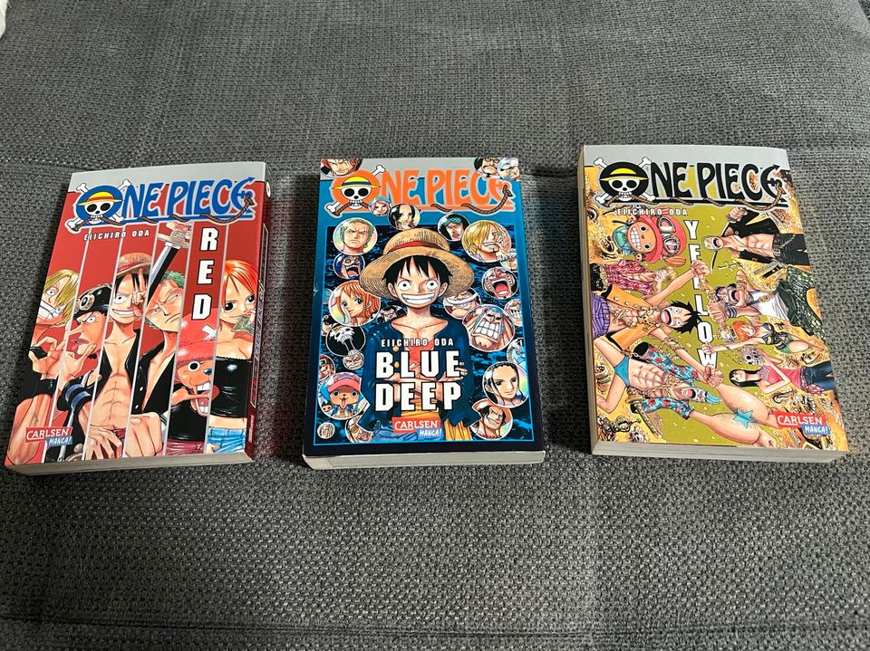 One Piece Manga Yellow, Red, Blue Anime in Berlin