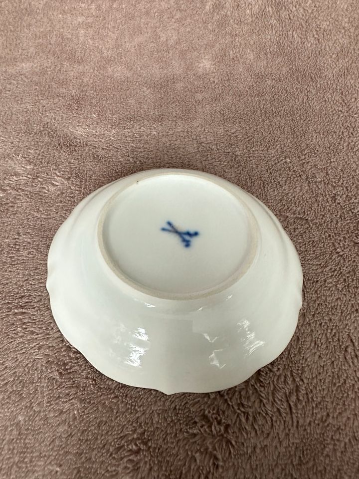 Meissen Porzellan Teller -chen antik vintage in Berlin