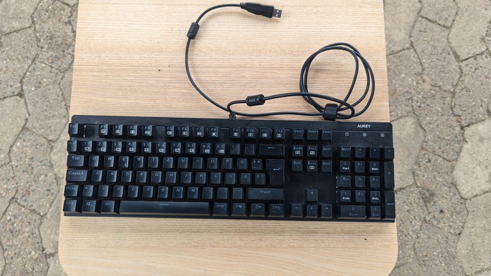 Aukey mechanische Tastatur, beleuchtet in Gifhorn