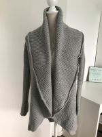 Strickjacke Weste Cartoon grau 34 / 36 S Baden-Württemberg - Oberderdingen Vorschau