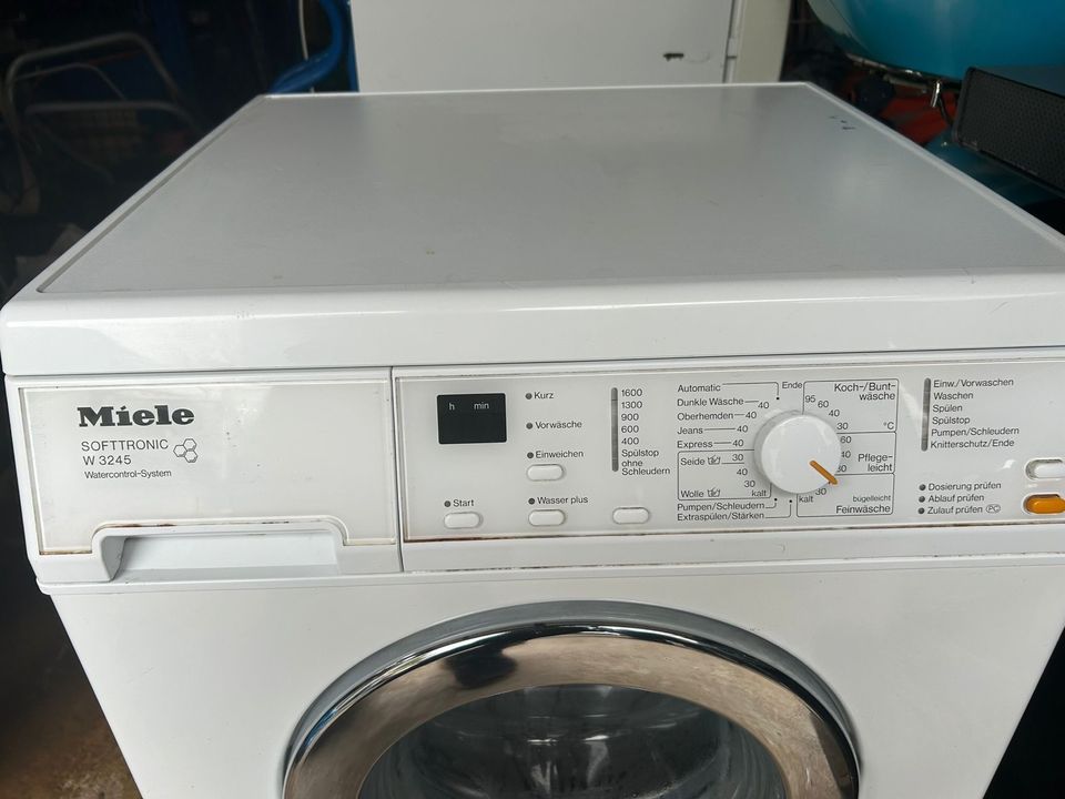 Ich biete eine Waschmaschine in Bausendorf