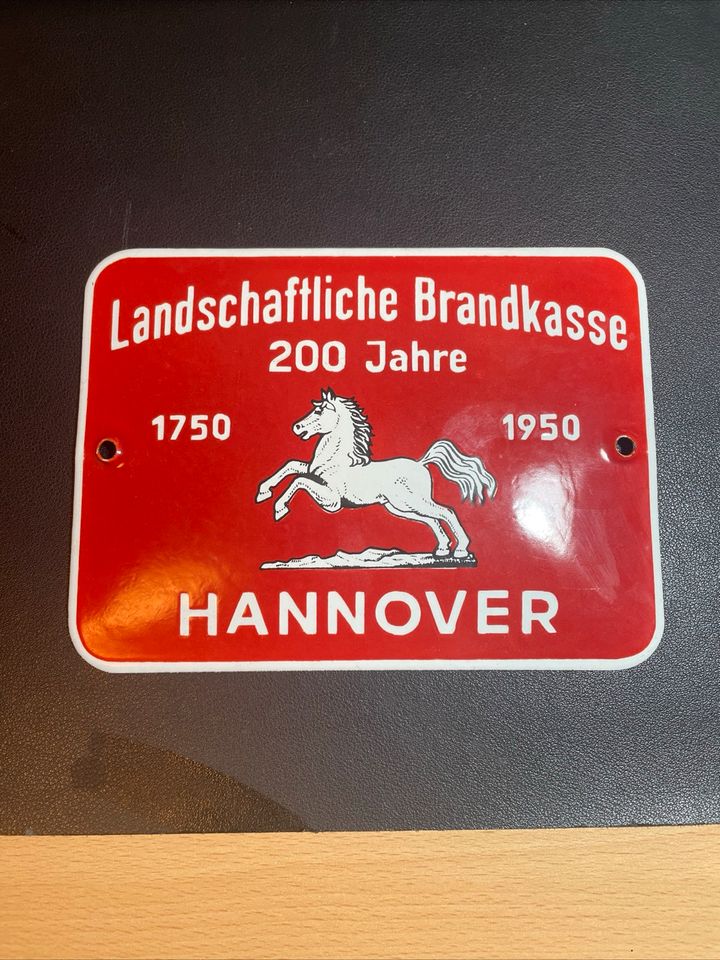 Altes Emailschild "200 Jahre Landschaftliche Brandkasse Hannover" in Ulm