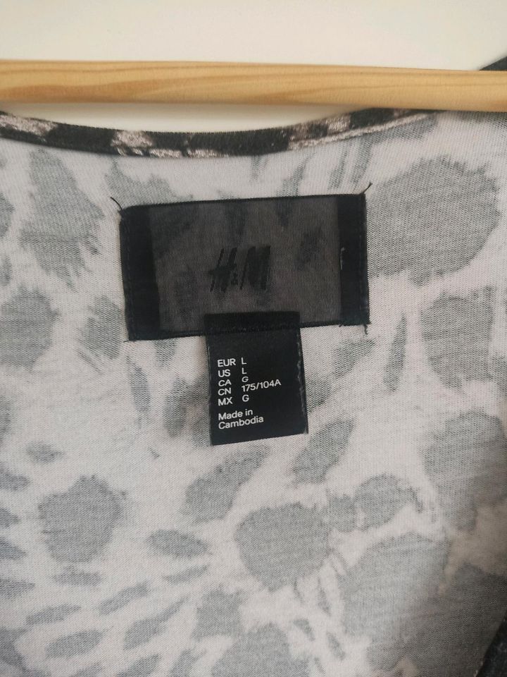 H&M Kleid, Animal Print, gerafft, Größe L in Saarbrücken