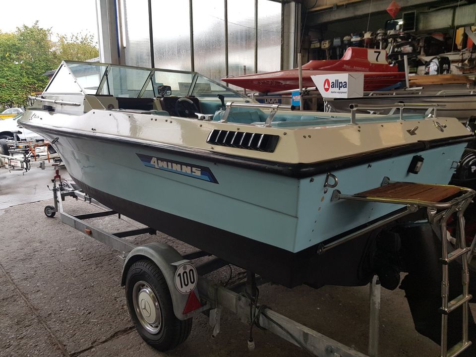 Sportboot Four Winns 180 Cuddy mit OMC V8 Klassiker von 1981 in Dortmund