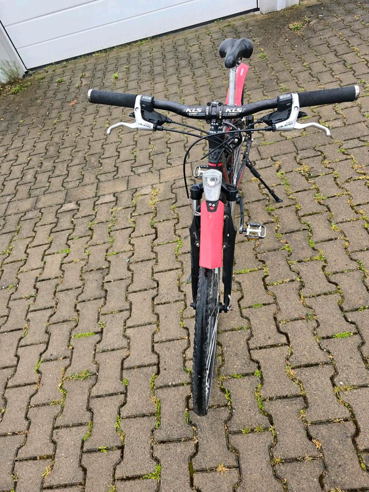 City Bile Kellys Trekking bike KLS  28 zoll in Krefeld