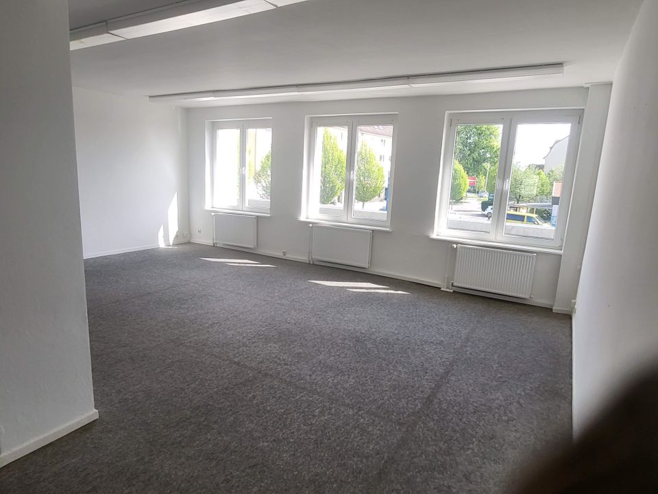 Büroräume oder Schulungscentrum Wasbeker Str. 59,24534 Neumünster in Neumünster