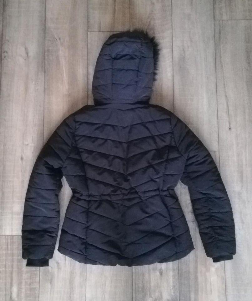 Winterjacke H&M Mädchen Größe 170 schwarz in Jork