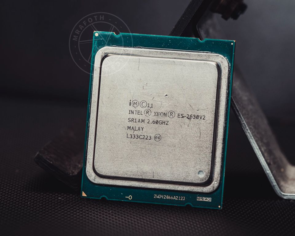 Intel Xeon E5 2630 V2 (Ivy Bridge / Sockel 2011) in Dollern