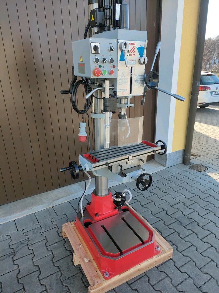 Getriebebohrmaschine Ständerbohrmaschine Säulenbohrmaschine Fräsmaschine mit Kreuztisch Holzmann ZX40PC_400V Aktion in Nabburg
