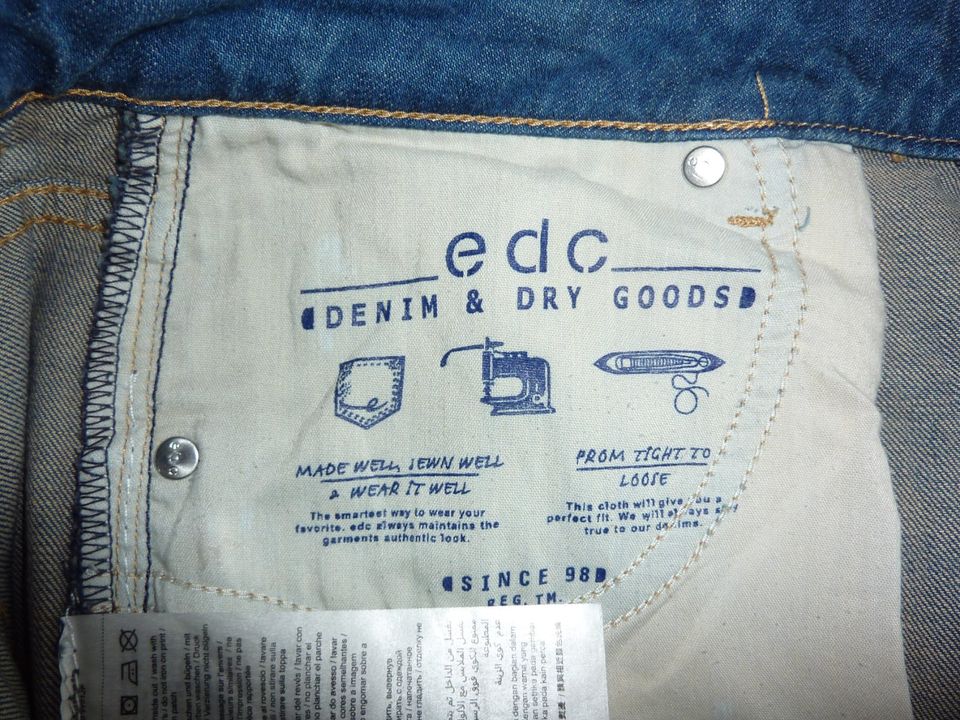 EDC/ESPRIT BOYFRIEND FIT JEANS - BLAU - GR. 44 - 98% BAUMWOLLE in Düsseldorf