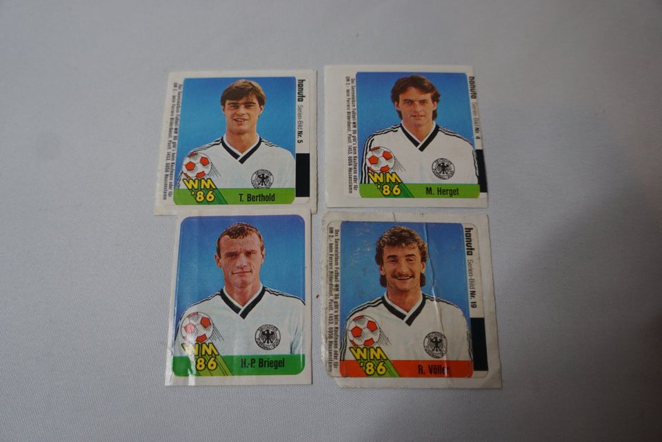 4 Sticker WM 1986 Duplo Hanuta Völler Briegel Herget Berthold in Berlin