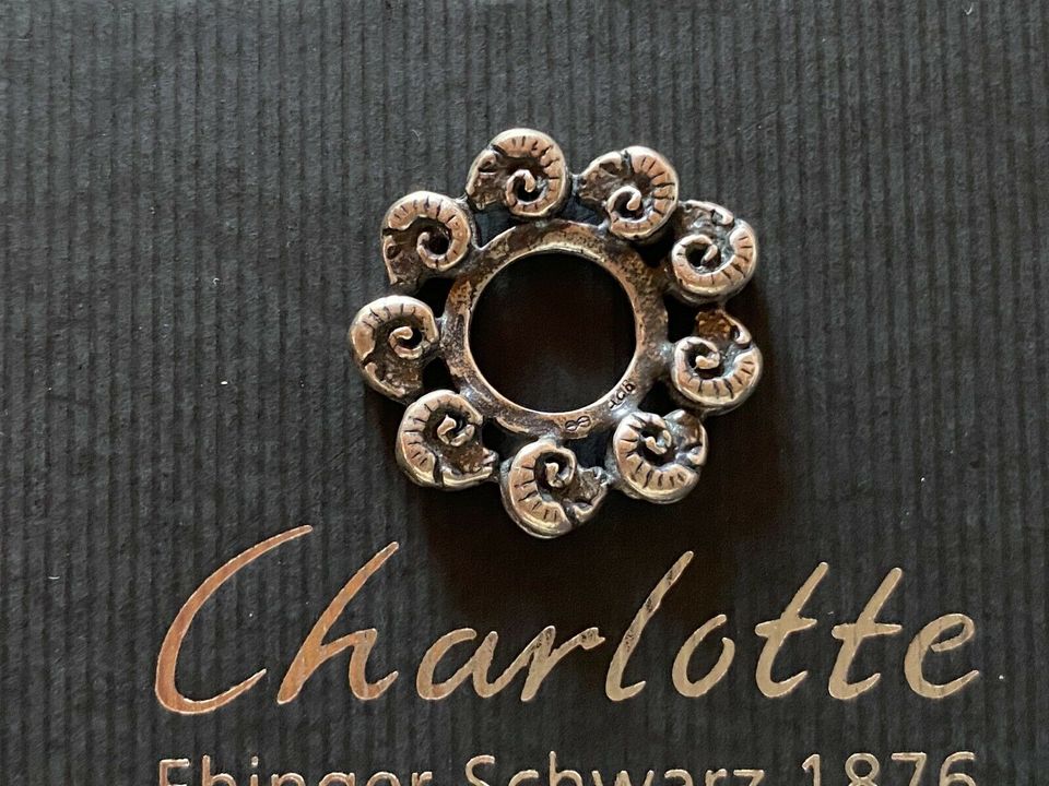 Rarität: Scheibe für Charlotte Ring, Schnecken aus Silber in Berg