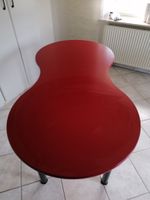 Tisch rot Platte schwarze Beine Schleswig-Holstein - Harrislee Vorschau