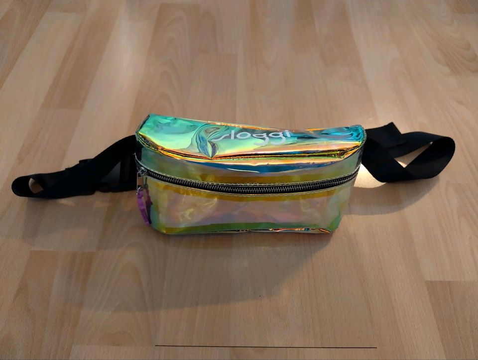 Sloggi Bauchtasche Tasche Fanny Bag holografisch - NEU in München