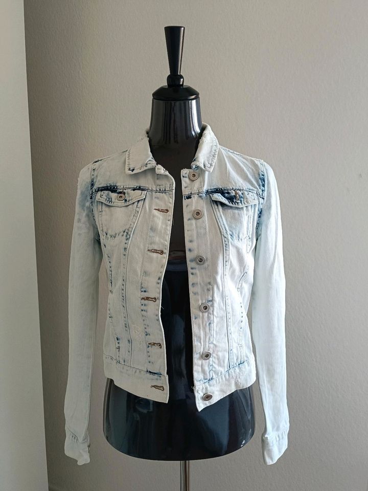 Damen Jeans Jacke von Only XS in Marktheidenfeld