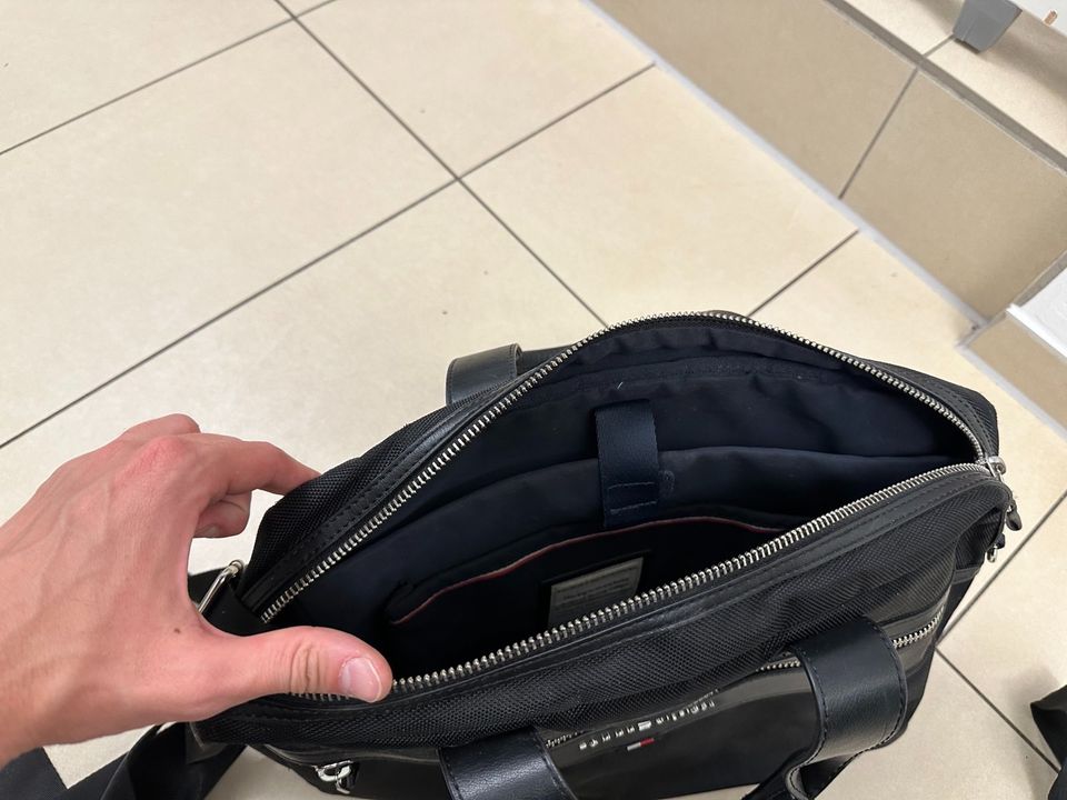 Tommy Hilfiger Laptoptasche Herren in Rheda-Wiedenbrück