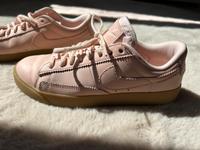 Nike Damen Blazer low in pink voll Leder Größe 37,5 Nordrhein-Westfalen - Schwerte Vorschau