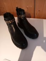 Leder Boots schwarz mit Nieten, Gr. 40 Hessen - Bad Endbach Vorschau