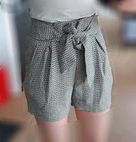 h&m high waist Shorts, kurze Hose, schwarz weiß gemustert, Gr. 36 Niedersachsen - Hohenhameln Vorschau
