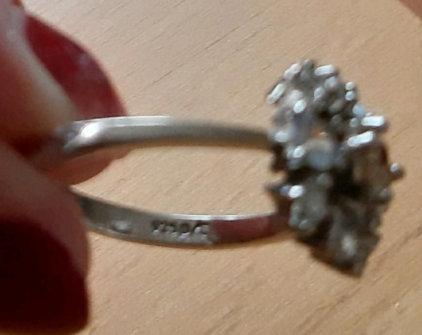 wie neu, Ring, Silberring 925, s. Oliver, Steinchen, 57 / 18,1 mm in Bünde