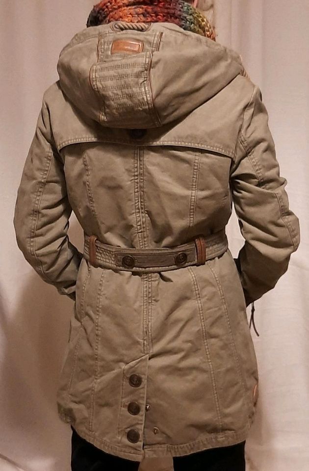 Naketano Parka Jacke khaki top M in Horst (Holstein)