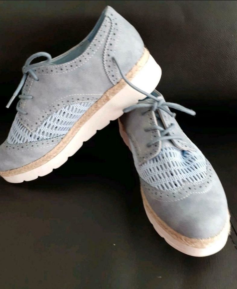 Schöne Schuhe ❤️ blau weiße Sohle Gr.38 neu Schnürschuhe  Neu in Lippstadt
