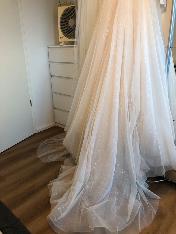 Brautkleid mit Schleier in Dresden