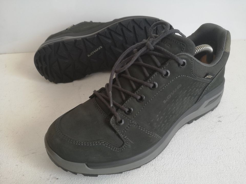 Herren Wander Schuhe LOWA LOCARNO GTX Gr 42 UK 8 grau Nubuk Leder in Erkrath