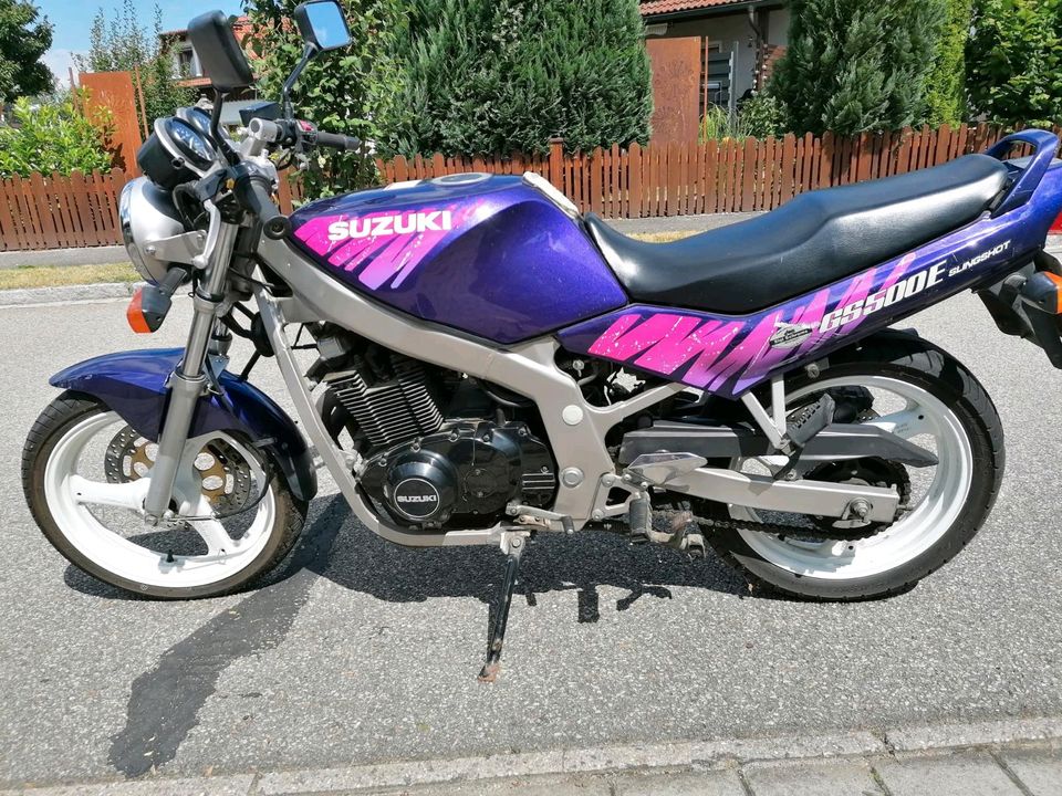 Motorrad Suzuki in Oberviechtach