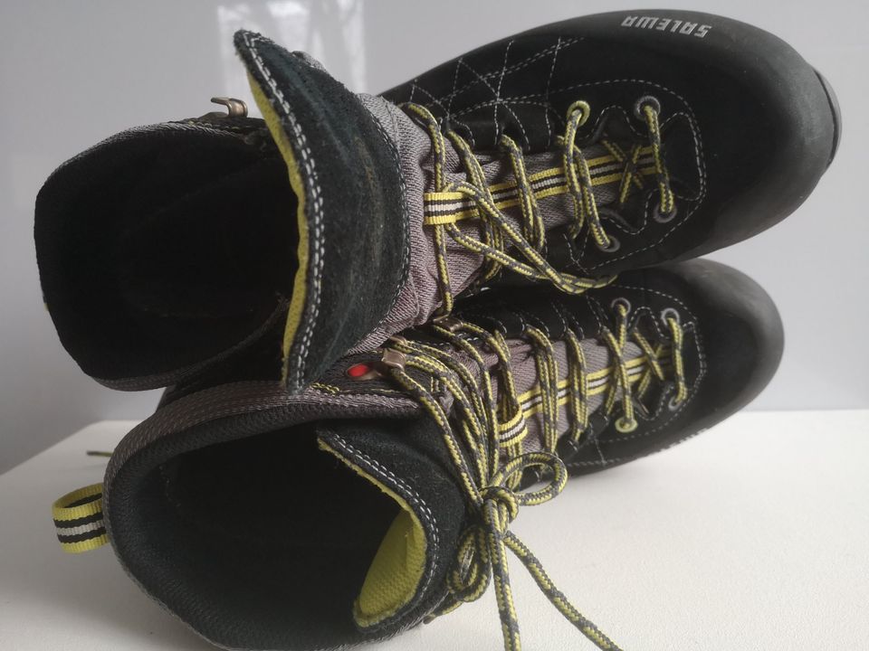 Herren Wander Schuhe SALEWA GTX MTN Trainer Gr 41 schwarz Leder in Erkrath