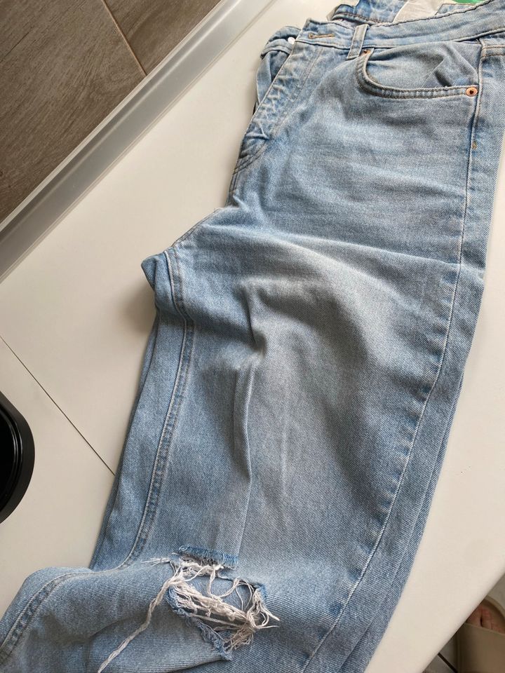HM jeans Hand Painted Pockets in Hildesheim