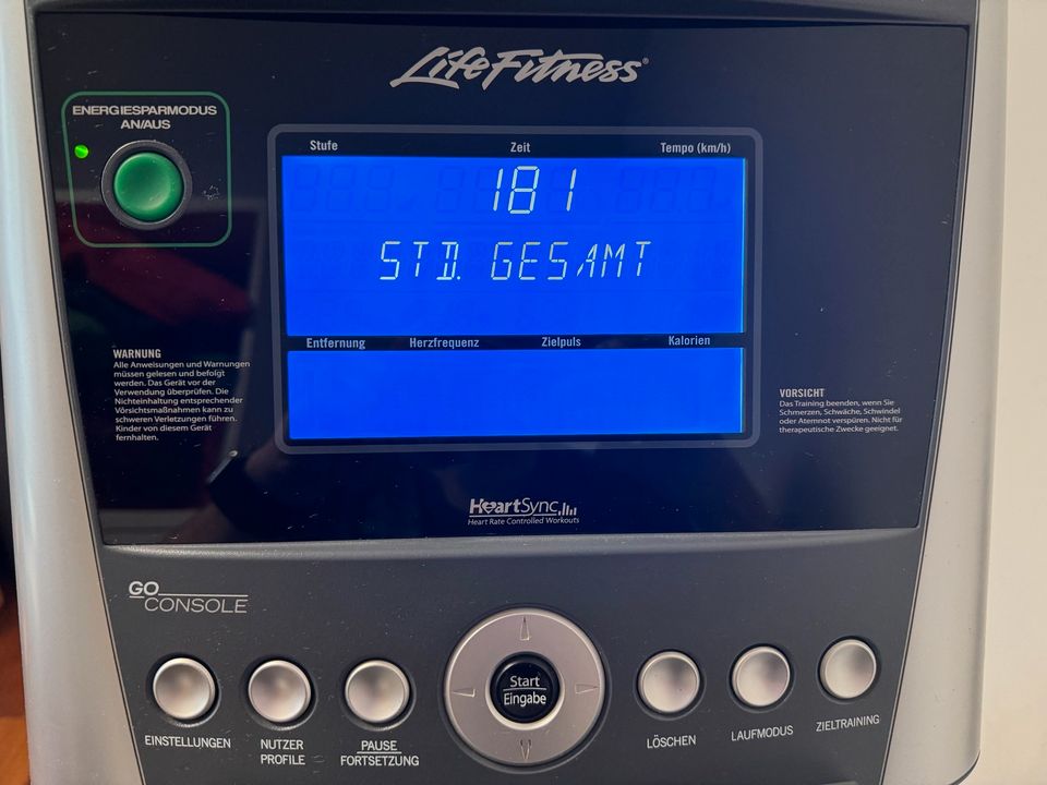 Life Fitness RS1 GO Liege Ergometer Liegefahrrad nur 181 Stunden in Lochhausen