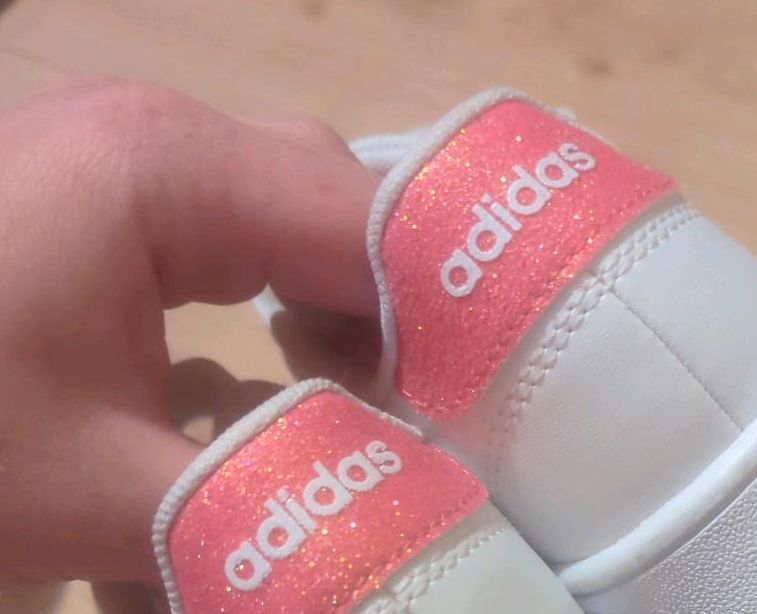 Adidas Schuhe Glitzer rosa bei Sneaker neu in Dresden