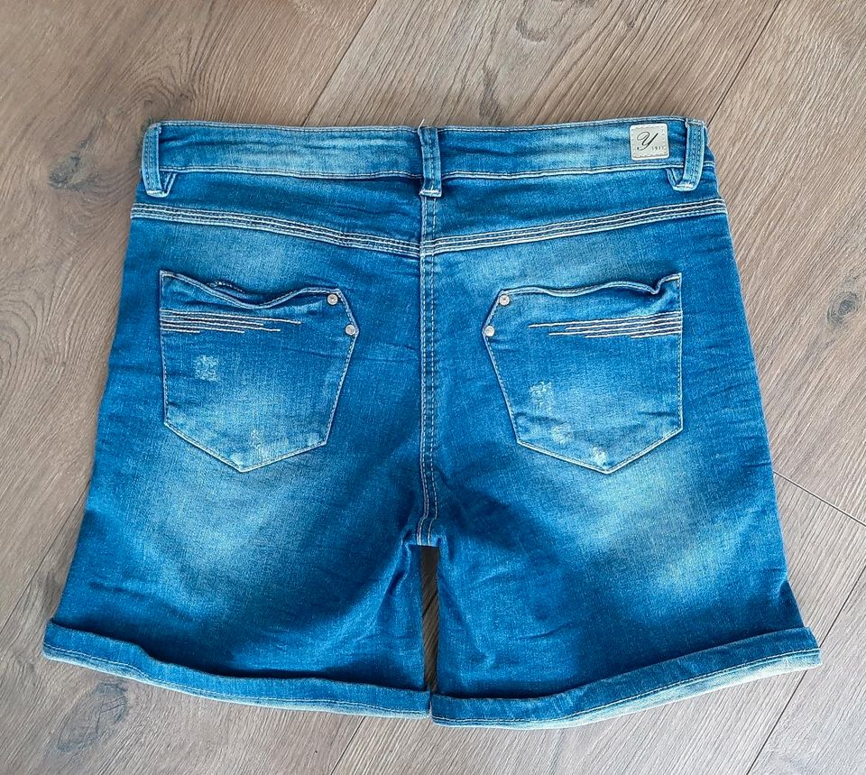 Yessica Jeans Shorts 36 /38  neuwertig in St. Georgen bei Traunreut