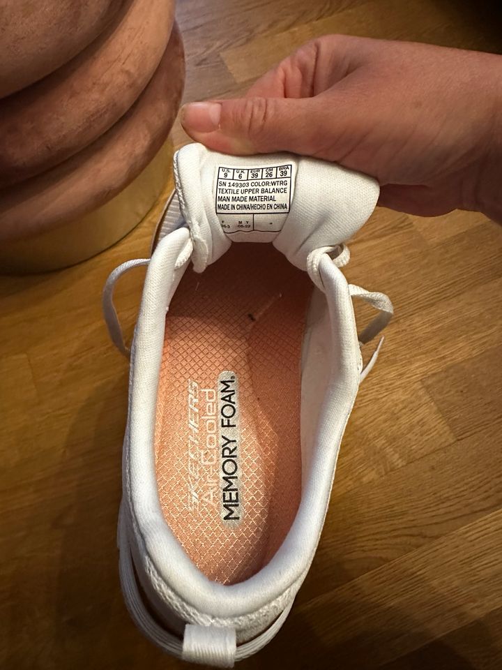 Neu !!!! Skechers weiss ungetragen Größe 39❤️ in Potsdam