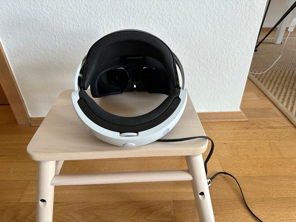 PlayStation VR Headset + Kamera und Zubehör (für PS4 und PS4 Pro) in Oberursel (Taunus)