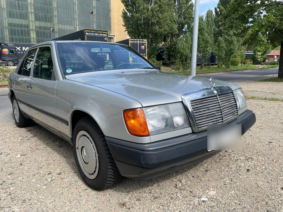 W124 230E >>>32.000km<<< in Berlin