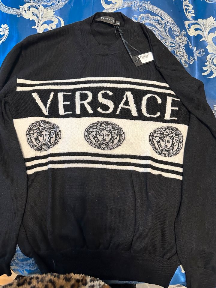 Wunderschön Versace Pullover in Dingolfing
