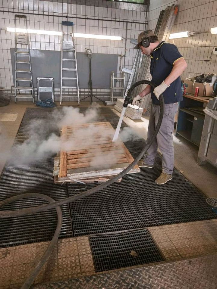 Trockeneisstrahlgerät Trockeneisstrahlen Unterbodenschutz in Wuppertal