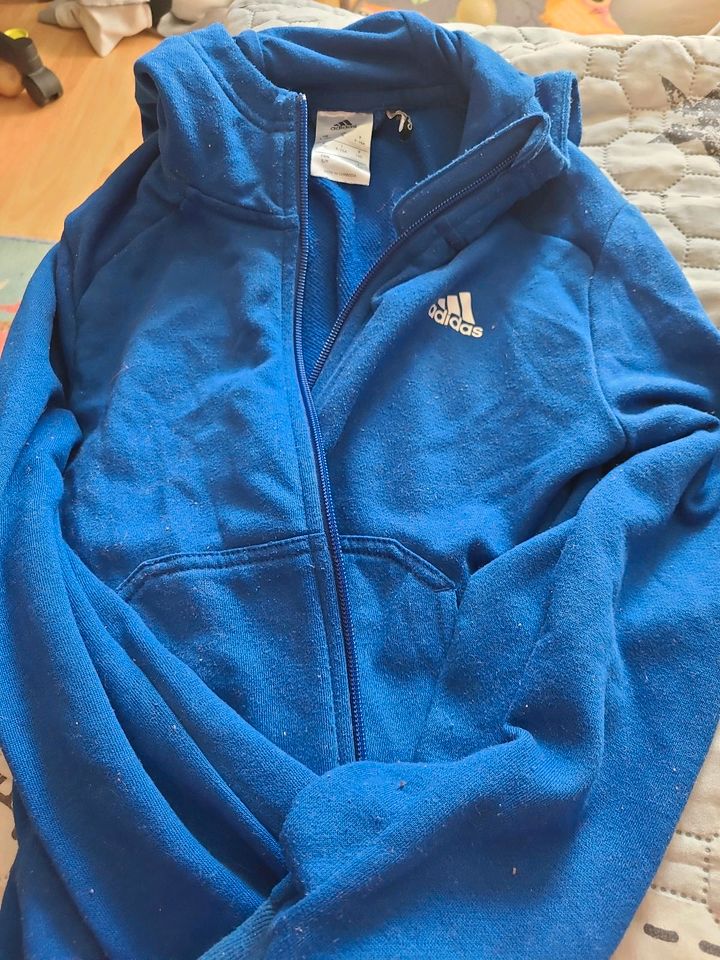 Adidas jacke gr.140 in Altenkirchen