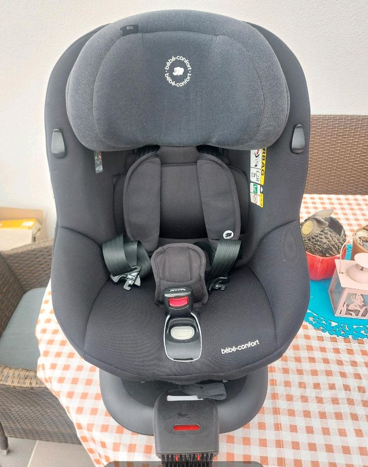 Kinderautositz  / Bebe- Confort 360 grad Drehung zu Verkaufen in Waghäusel