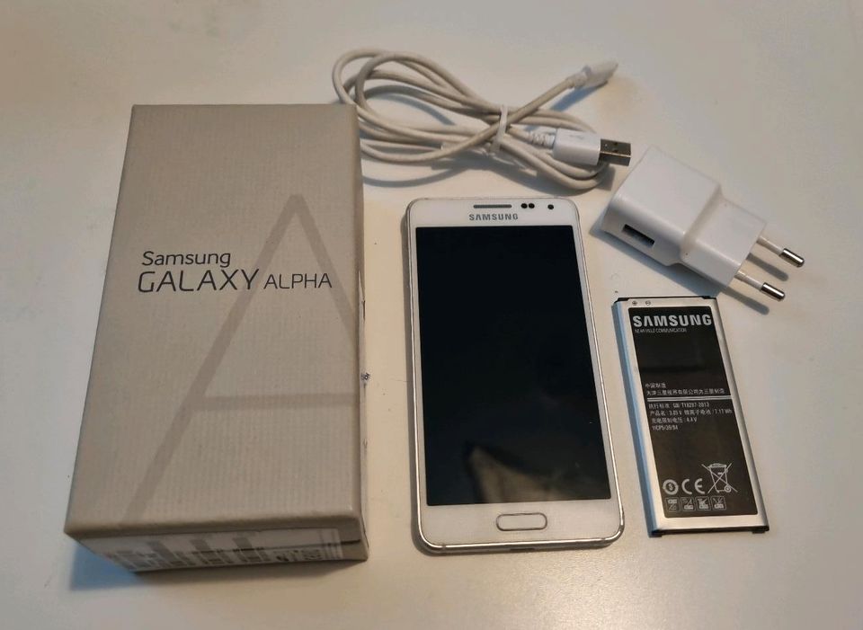 Samsung Galaxy Alpha 32GB, dazzling white in Amberg