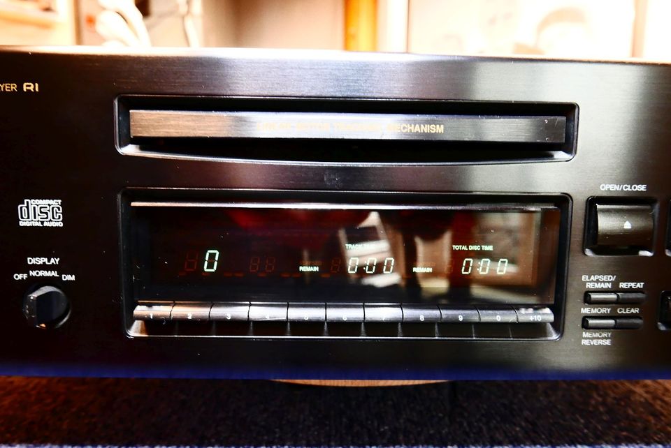 Onkyo Integra DX-6850, edler CD-Spieler aus den 90ern, defekt in Nürnberg (Mittelfr)