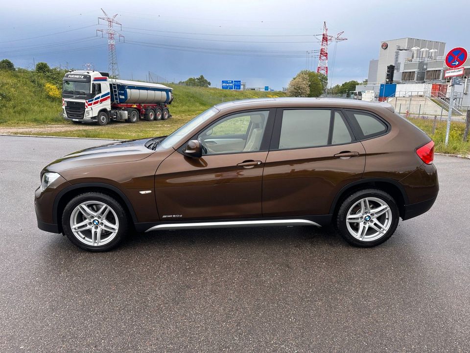 BMW X1 sDrive 20d - TÜV NEU! - Panorama! -  Euro 5! in Lochhausen