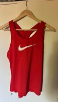 Nike Sport Tops SET wie NEU Baden-Württemberg - Abstatt Vorschau
