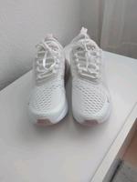 WMNS Nike air max 270 Ess( bis September) Niedersachsen - Ganderkesee Vorschau
