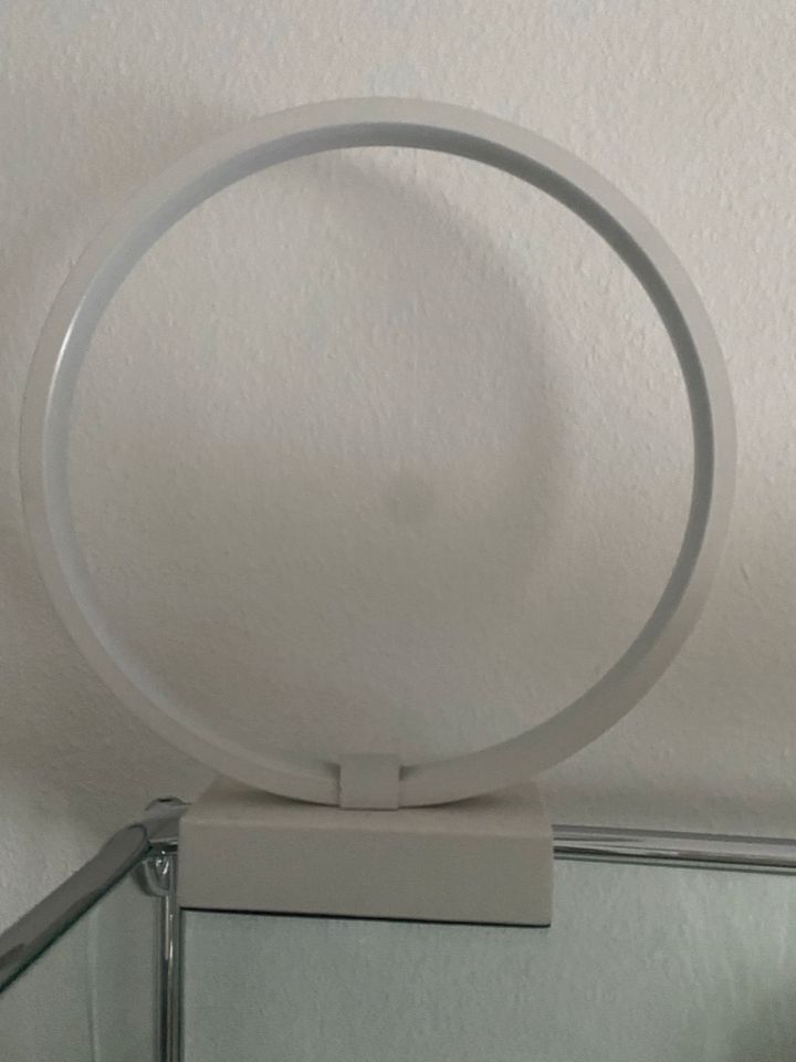 runde  Designer Lampe/Tischlampe in Tettnang