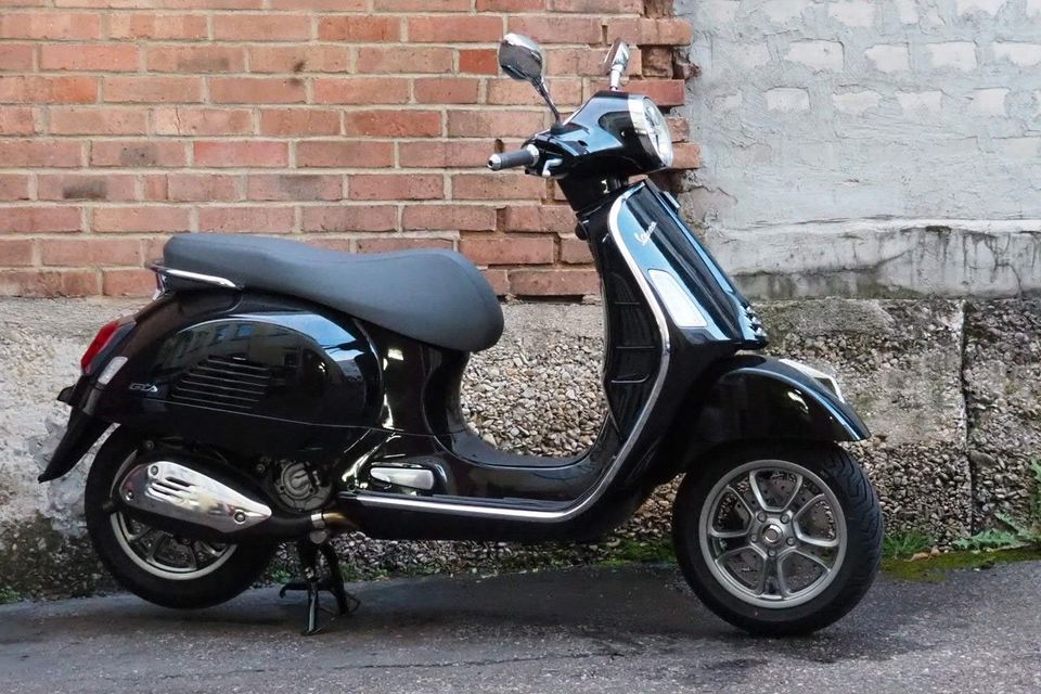 Vespa GTS 300 Classic  HPE  Modell 2023/24  mit  26PS in Filderstadt